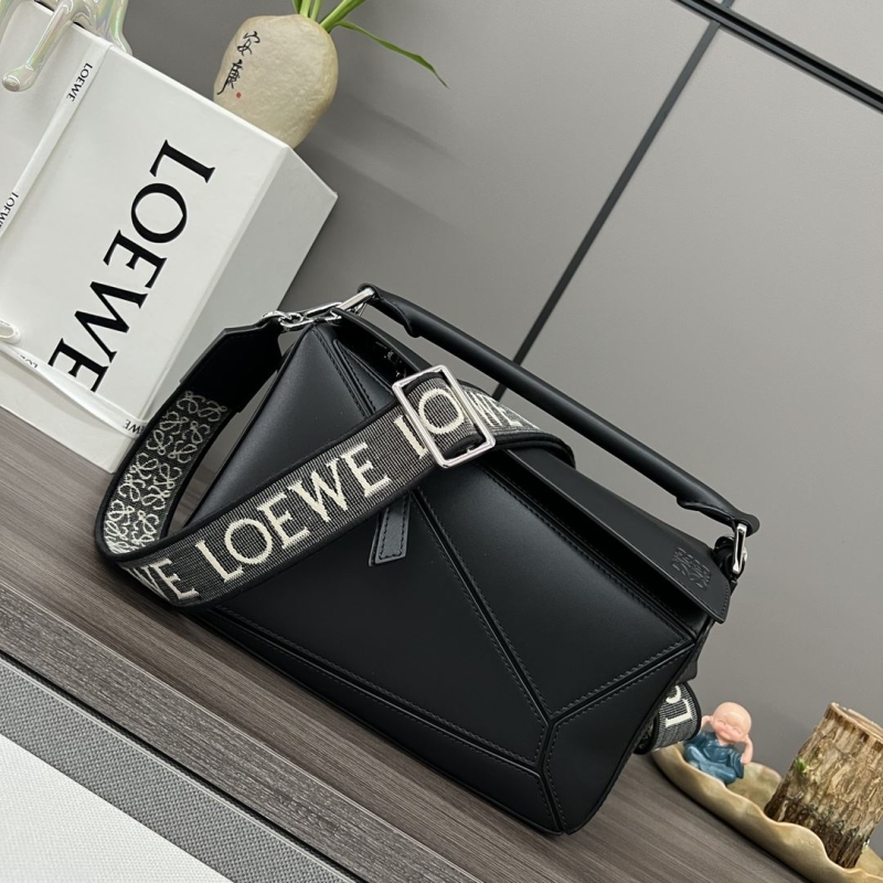 l*ew* handle bags